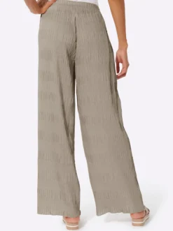Schlupfhose mit weiten Beinen
