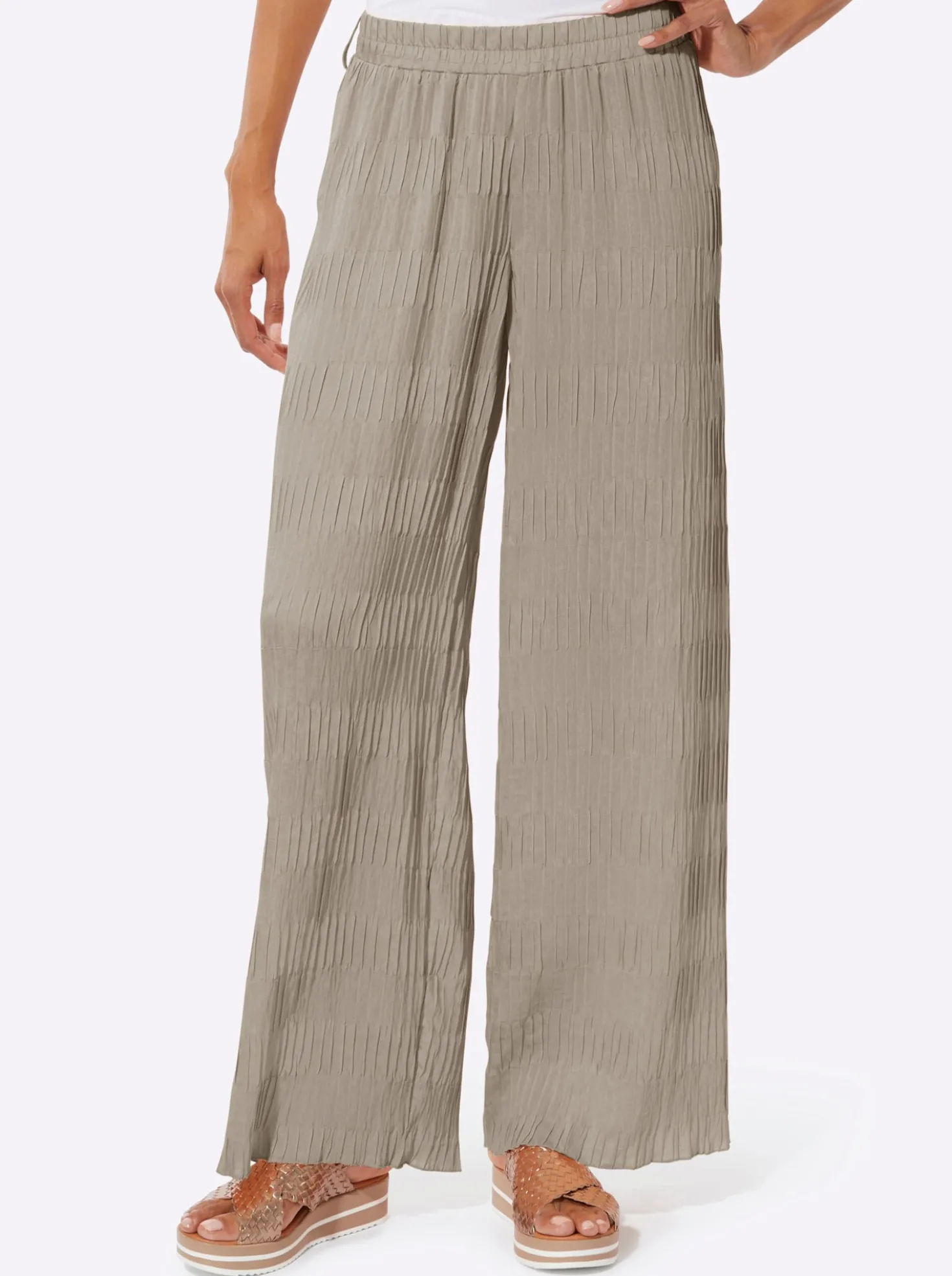 Schlupfhose mit weiten Beinen