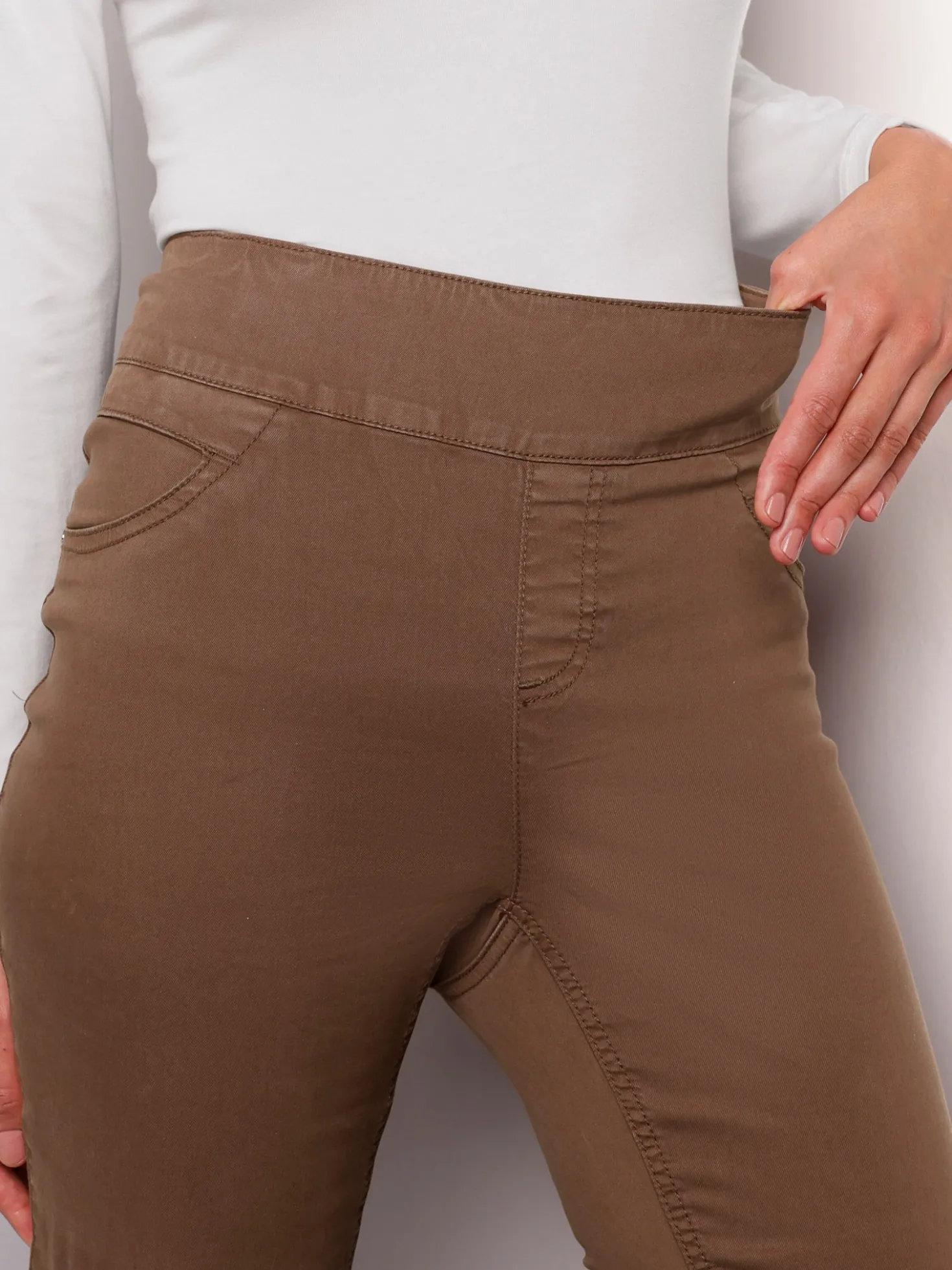 Schlupfjeans in Twill Qualität
