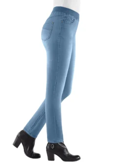 Schlupfjeans mit geripptem Strick-Dehnbund