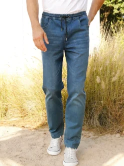 Schlupfjeans mit Kordelzug
