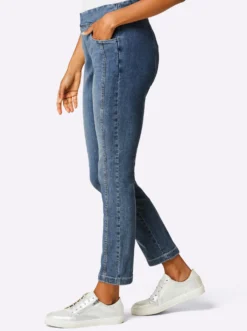 Schlupfjeans mit Längsnähten