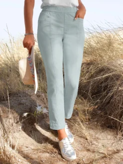 Schlupfjeans mit Stretch-Anteil
