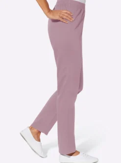 Schlupfjeans mit weitem Bein