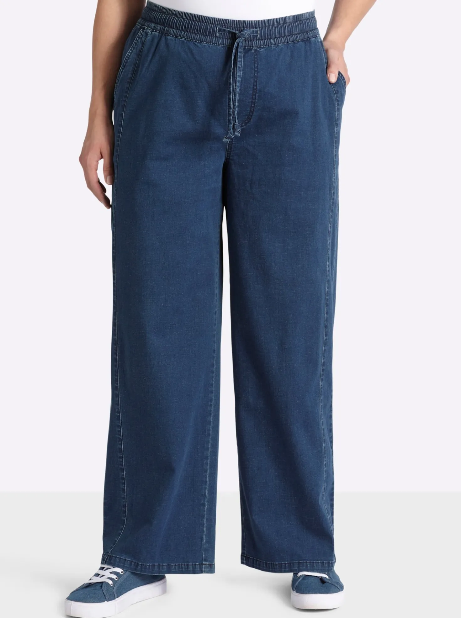 Schlupfjeans mit weitem Bein und Bindeband