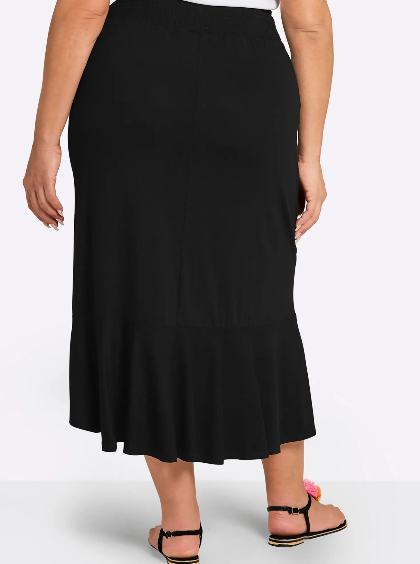 Schlupfrock mit asymmetrischem Saum