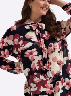Schluppenbluse mit Blumenprint