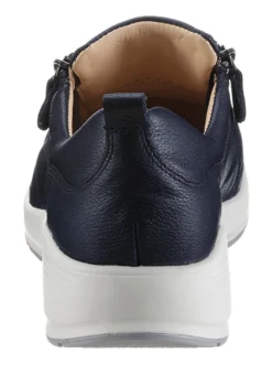 Schnürschuh