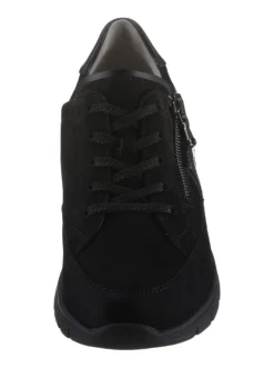 Schnürschuh