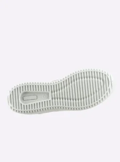 Schnürschuh