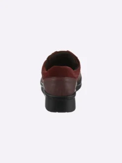 Schnürschuh für kräftige Füße
