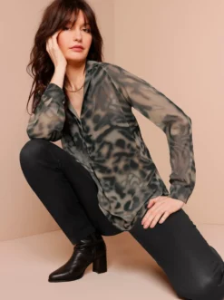 Seidenbluse mit Digitaldruck