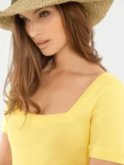 Shirt aus Rippenware