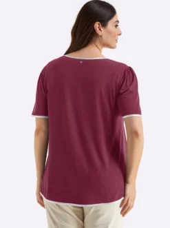 Shirt in leicht ausgestellter Form