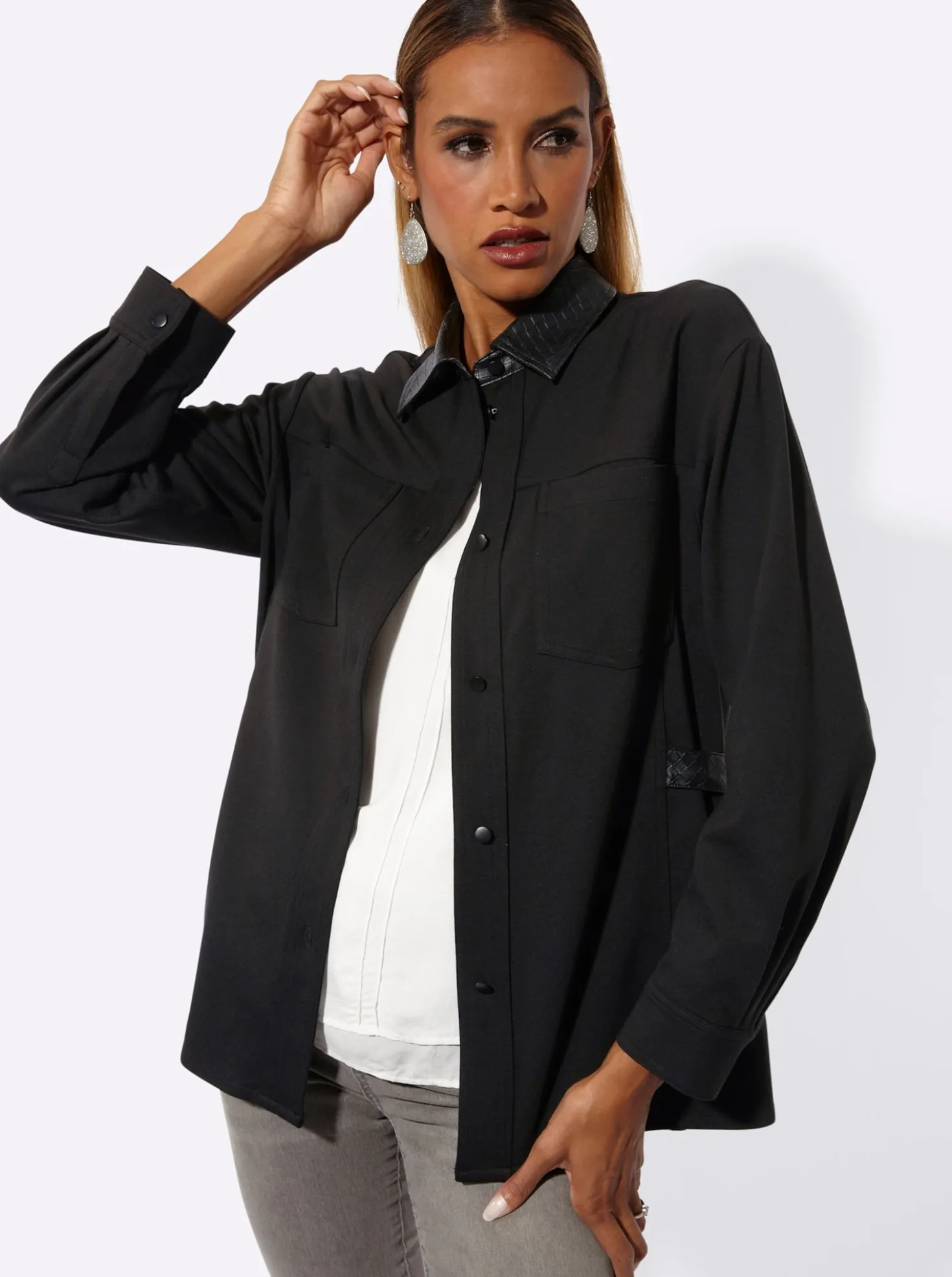 Shirtjacke mit seitlichem Riegel in Flecht-Optik