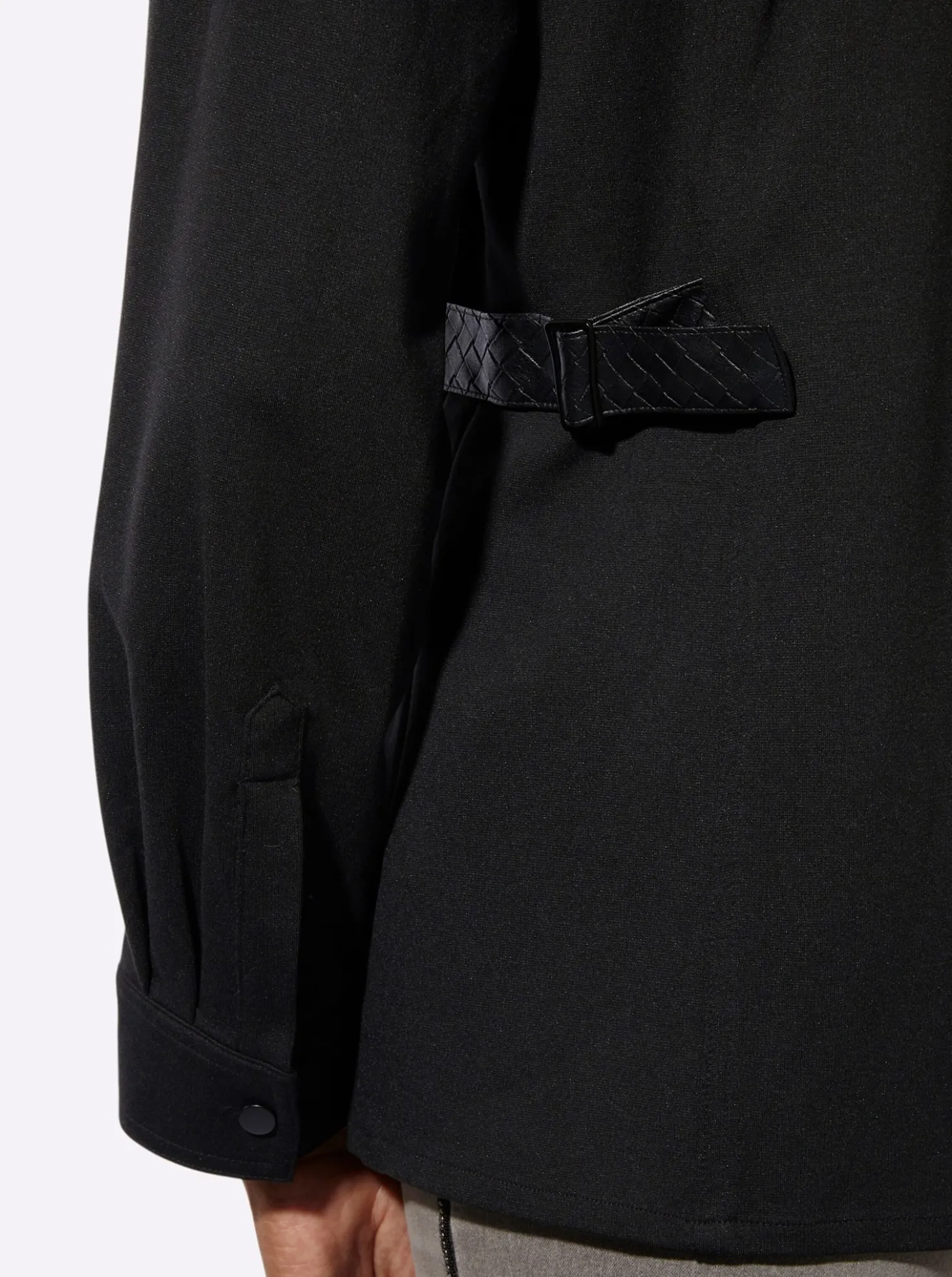 Shirtjacke mit seitlichem Riegel in Flecht-Optik