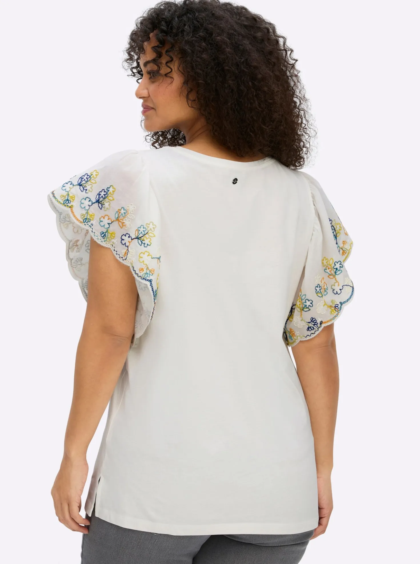 Shirt mit bestickten Flügelärmeln