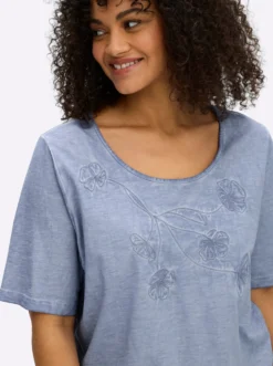 Shirt mit Blumenstickerei