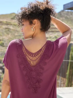 Shirt mit gehäkelter Spitze hinten