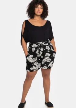 Shirt mit geschlitzten Ärmeln