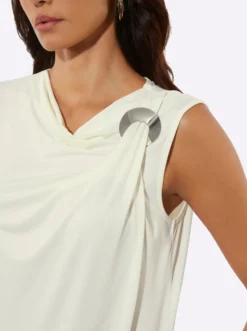 Shirttop mit Schmuckspange
