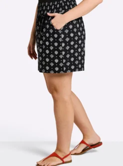 Shorts mit Ornamentdruck