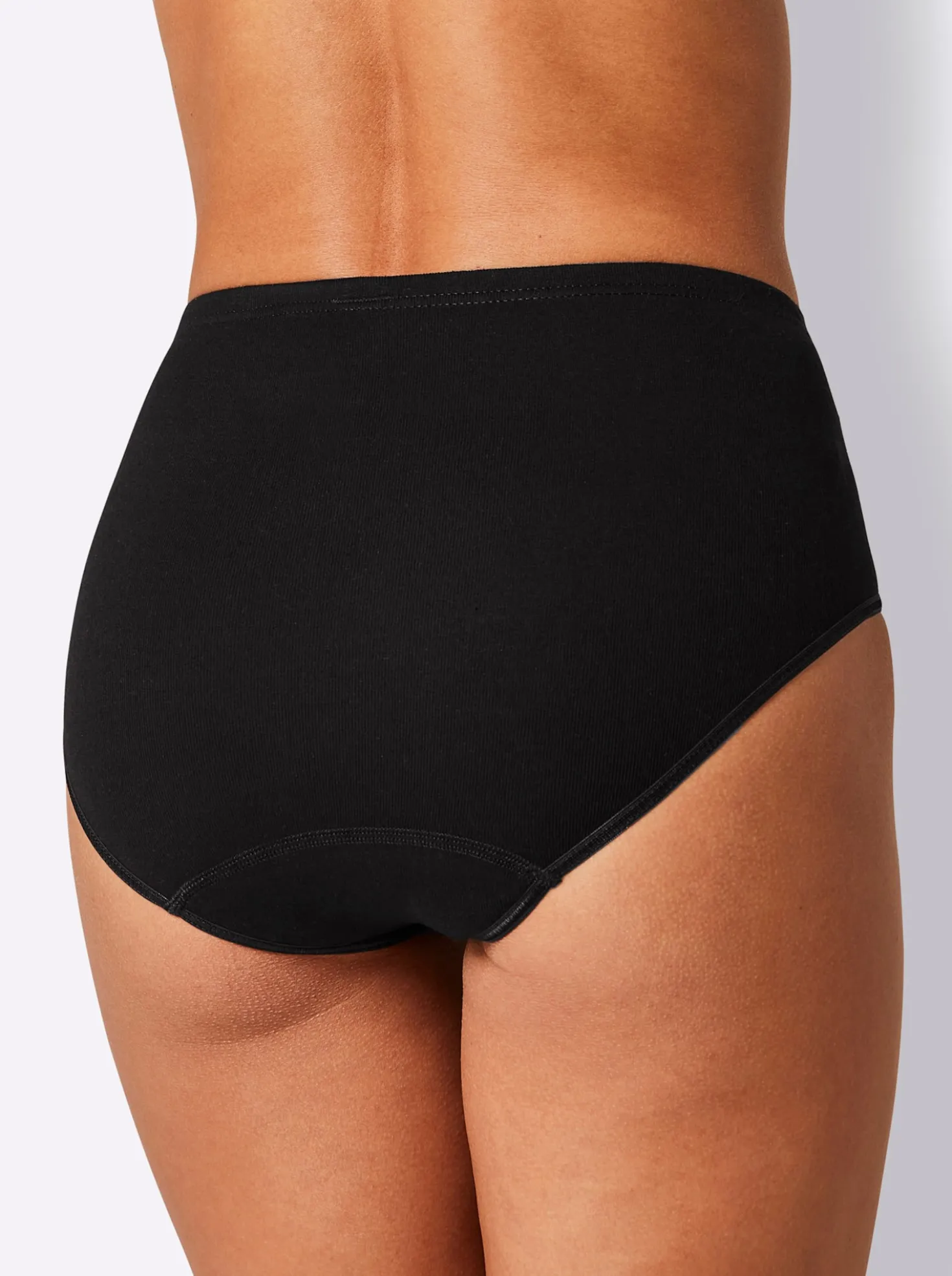 Slip mit Glanzbandeinfassung