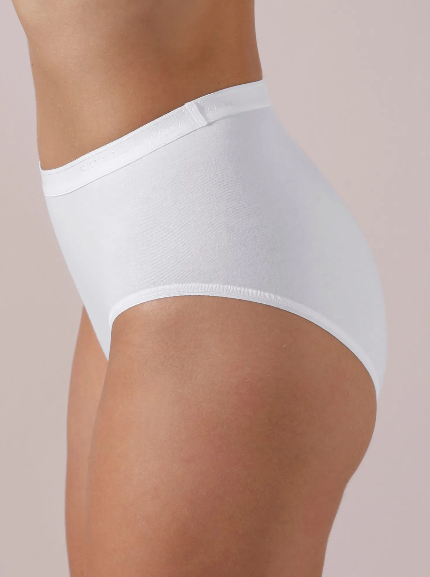 Slip mit Schriftzug am Bund