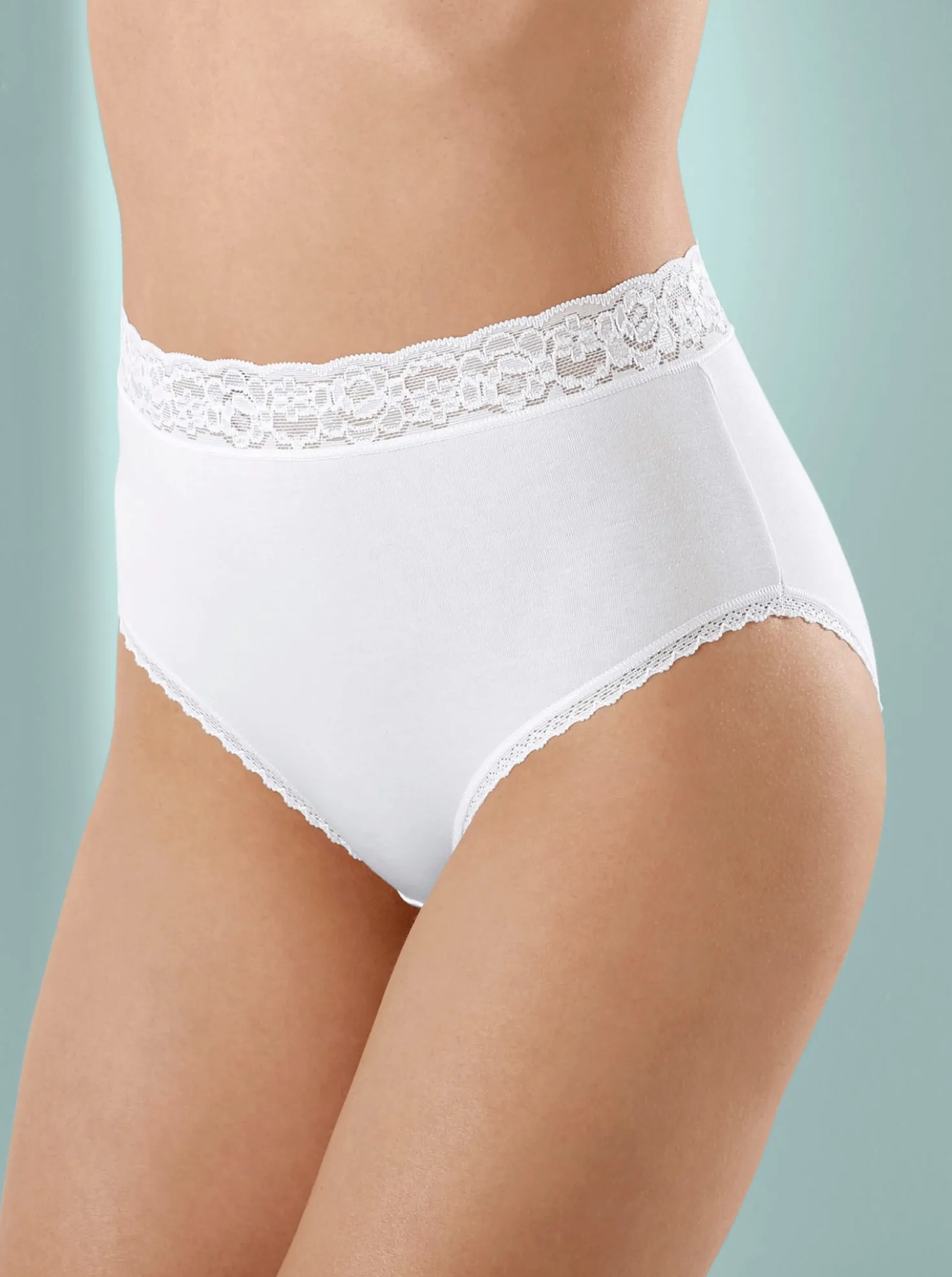 Slip mit Spitze am Bund