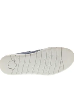 Slipper im Materialmix
