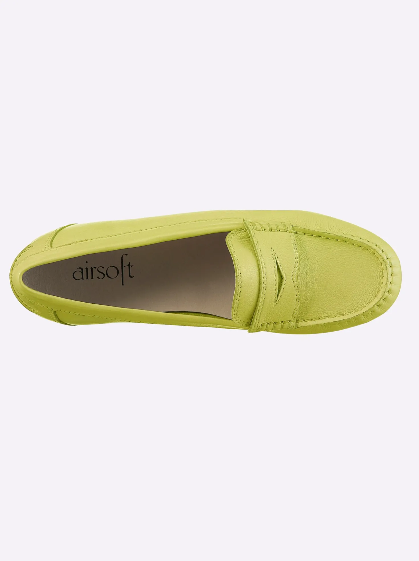 Slipper in Mokassin-Machart