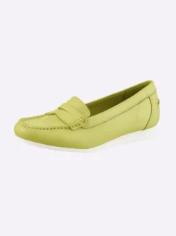 Slipper in Mokassin-Machart