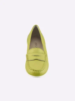 Slipper in Mokassin-Machart