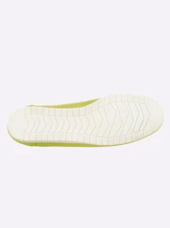 Slipper in Mokassin-Machart