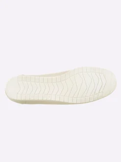 Slipper in Mokassin-Machart