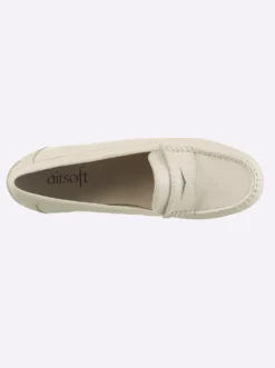 Slipper in Mokassin-Machart