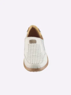 Slipper mit Perforation