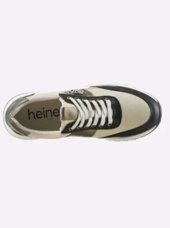 Sneaker