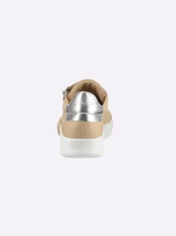 Sneaker