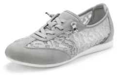 Sneaker