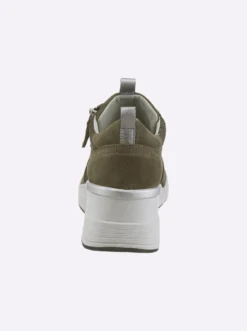 Sneaker