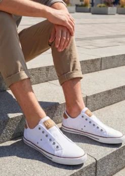 Sneaker