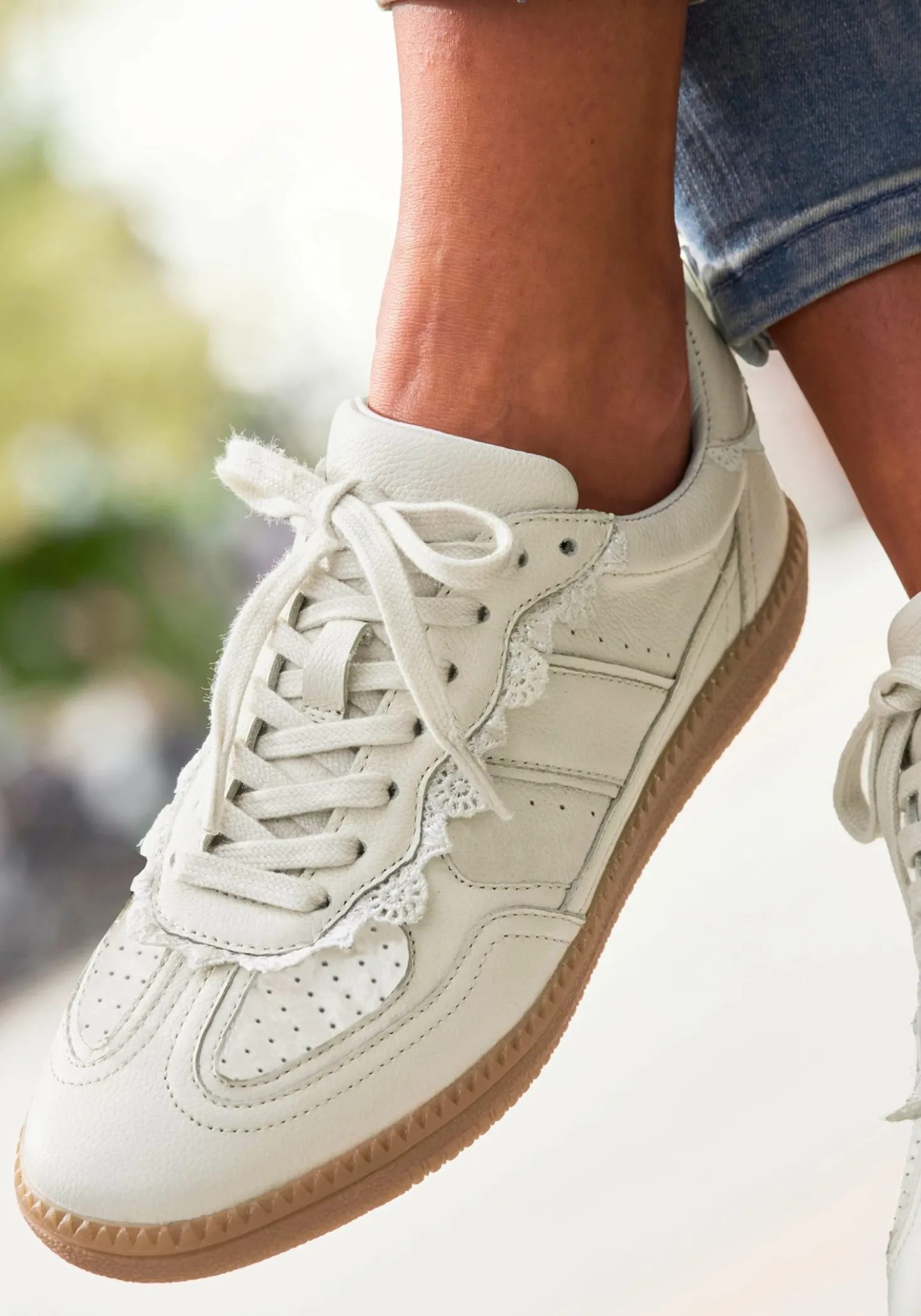 Sneaker