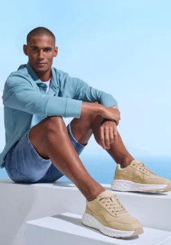Sneaker