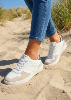 Sneaker