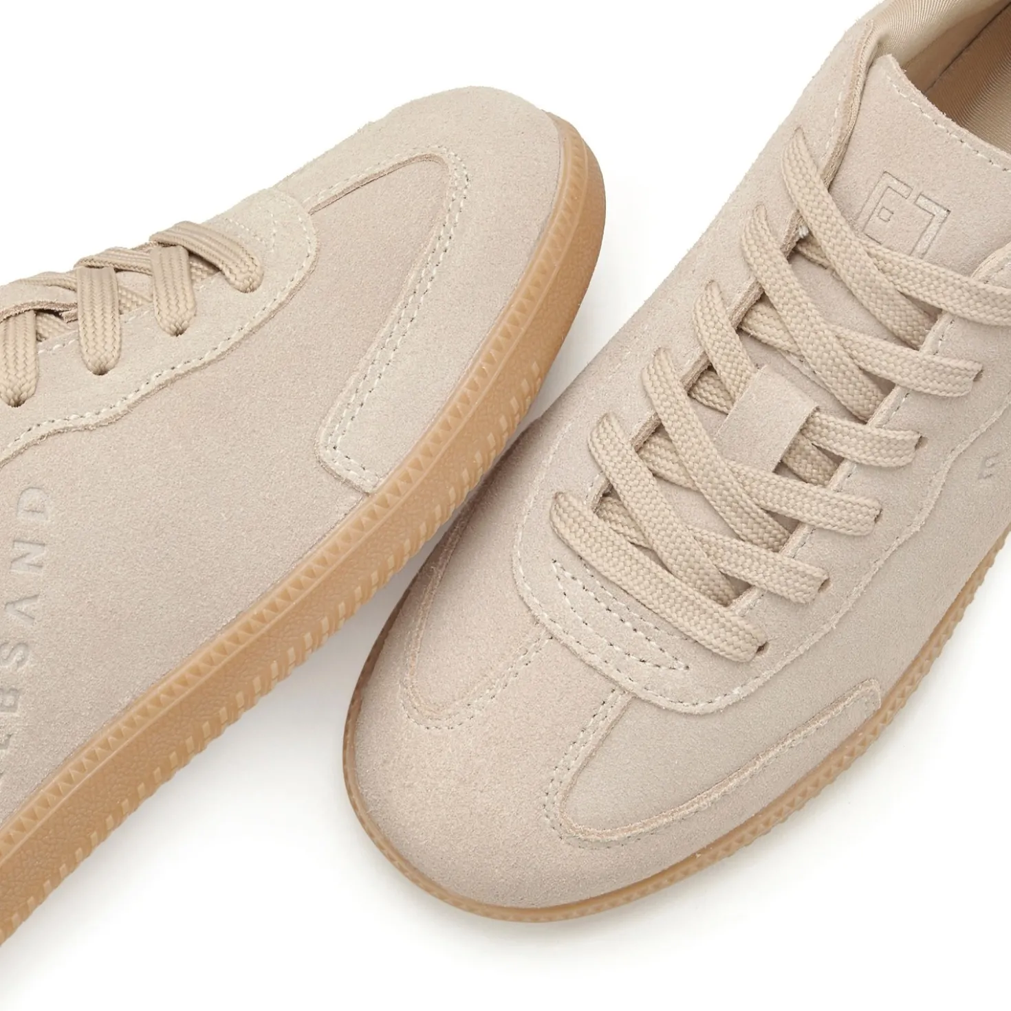 Sneaker