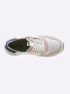 Sneaker