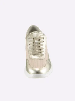 Sneaker