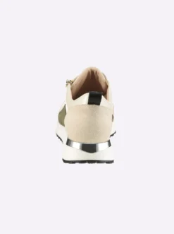 Sneaker