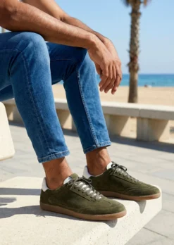 Sneaker